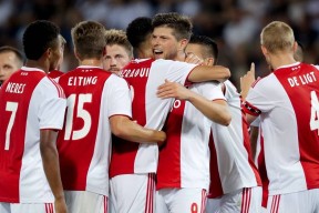 开云体育 -阿贾克斯迎足总杯关键赛；今晚状态回暖；更衣室稳定；赛季目标并未改变的简单介绍