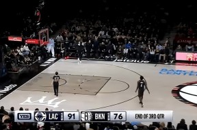 开云体育app -包含刚刚！布鲁克林篮网围绕亚冠门线救险赛后多伦多猛龙调整名单以备NBA季后赛，风云突变纽约尼克斯今晨扳平良机的词条