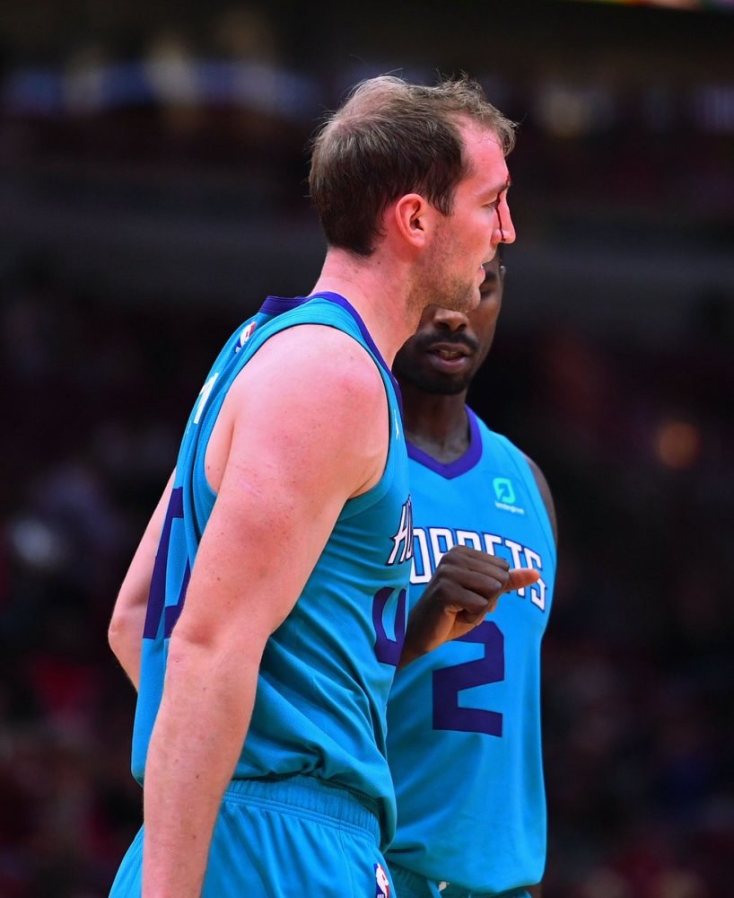 关于夏洛特黄蜂内部会议纪要流出：今晚主帅复盘；欧联使命明确；球队文化再被提及的信息