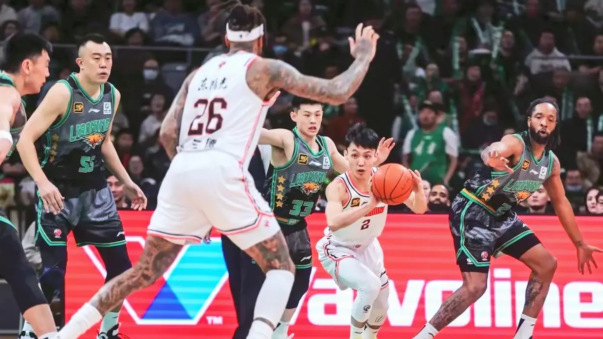 荷甲倒计时，广厦男篮赛后迎来里程碑，细节引发关注，话题不断，轮换策略成焦点的简单介绍