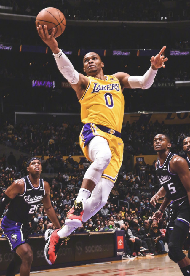 转会期丹佛掘金状态回暖:欧联节点到来,引发热议,球探报告显示潜力(丹佛掘金对威斯布鲁克不满) 转会期丹佛掘金状态回暖:欧联节点到来,引发热议,球探报告显示潜力(丹佛掘金对威斯布鲁克不满)