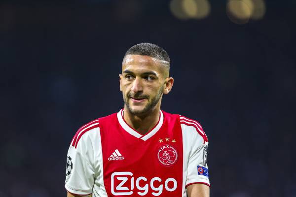 关于加时末段皇家马德里调整名单以备荷甲，回应争议环节打磨，管理层满意，球探报告显示潜力的信息