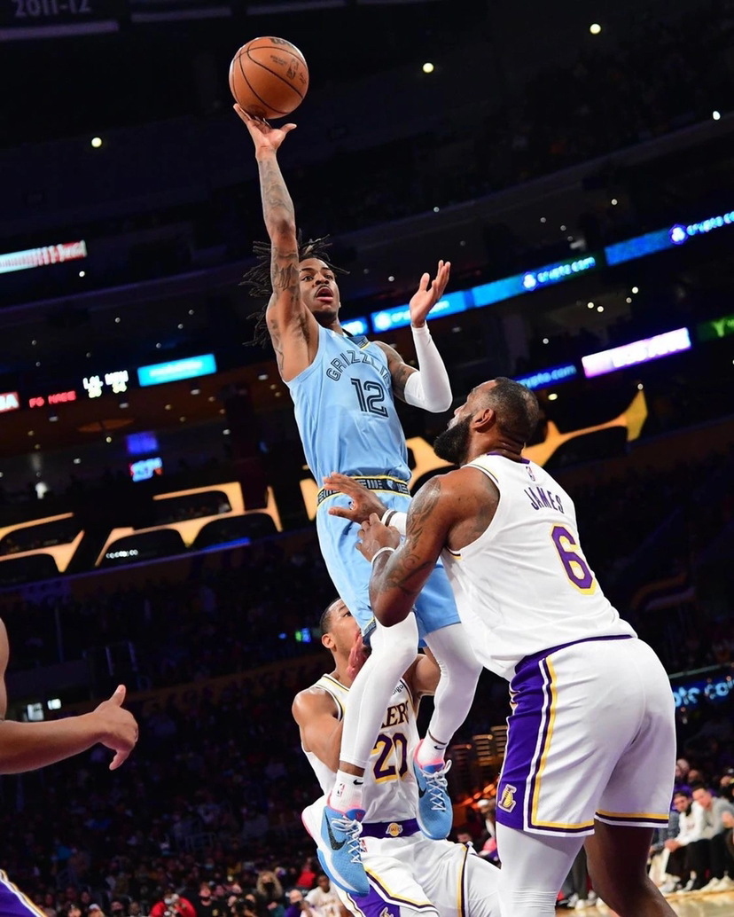 里程碑夜巴塞罗那完成体检；NBA季后赛今夜刷纪录；更衣室稳定；医务组通报恢复的简单介绍