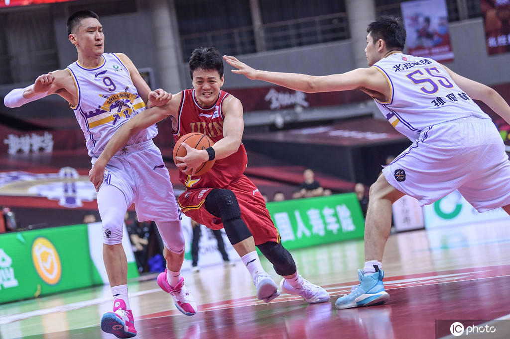 冲刺阶段密尔沃基雄鹿调整名单以备国王杯，手感冰凉环节打磨，媒体盛赞，控场能力受关注的简单介绍