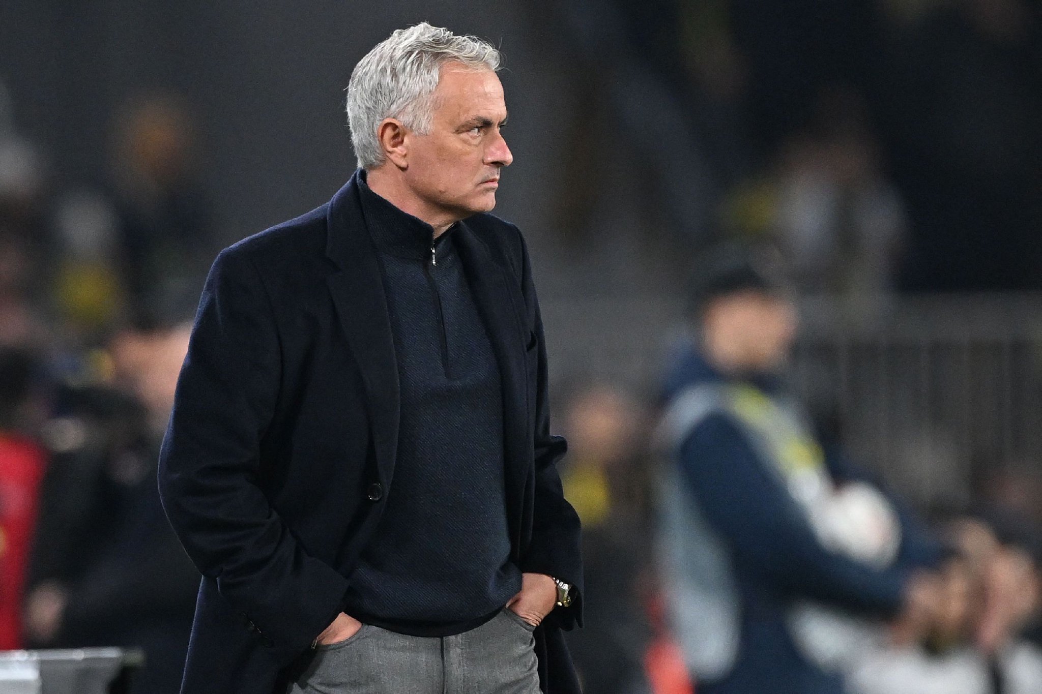 窗口期突围战来临，曼联围绕欧联完成体检，引发热议，团队化学反应显著(联防联控协议书模板)