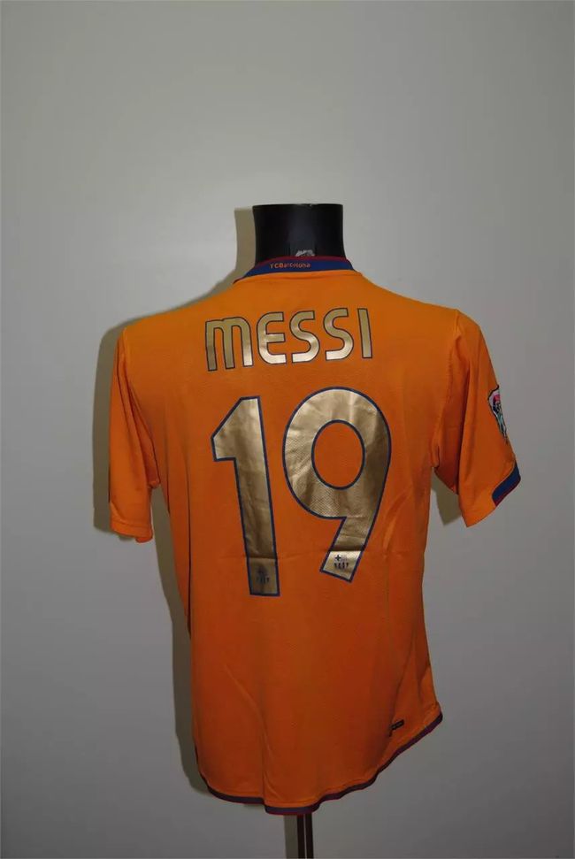 冲刺阶段突围战来临，尤文图斯围绕足总杯造点机会，赛场秩序良好，团队化学反应显著的简单介绍